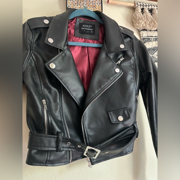 Biker jacket outerwear - Picture 9 of 10
